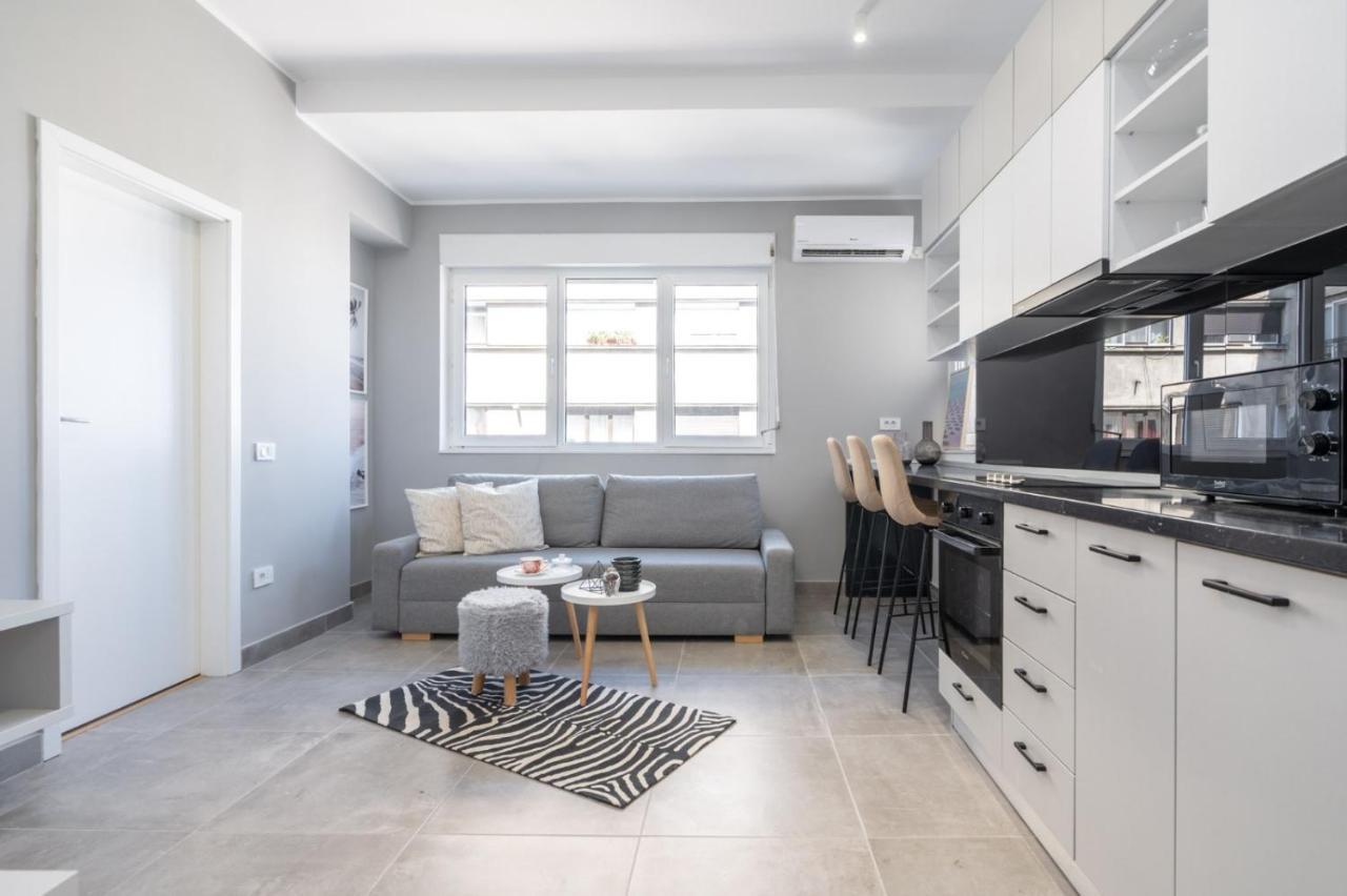 Minimalist Design Apartament In Magheru Bucareste Exterior foto