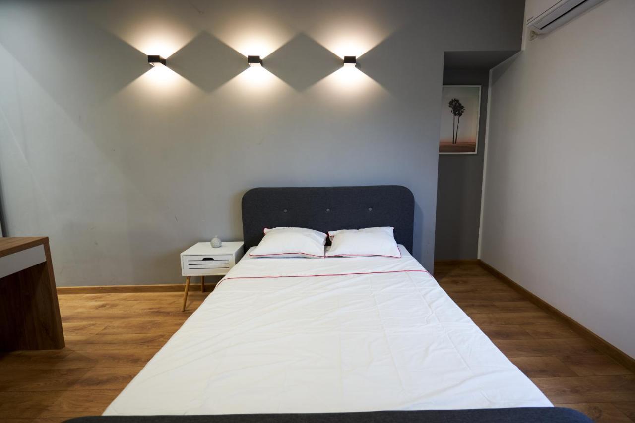 Minimalist Design Apartament In Magheru Bucareste Exterior foto