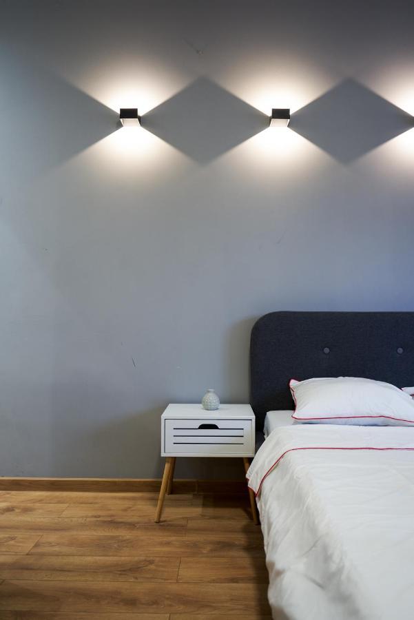 Minimalist Design Apartament In Magheru Bucareste Exterior foto